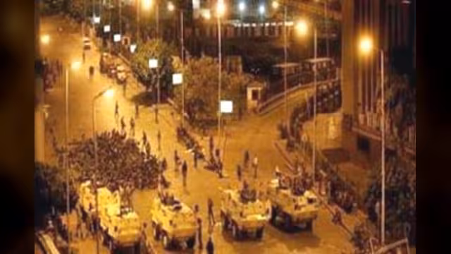 المتحدث العسكري ينفي الضغوط على السيسي والمتظاهرون يضعون مطالبهم (النص)