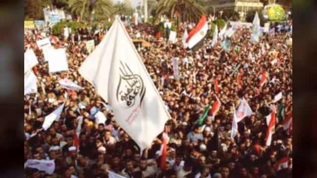 الدعوة السلفية تعلن بدء الانتفاضة السلمية انتصارا للشرعية في مصر (بالفيديو)