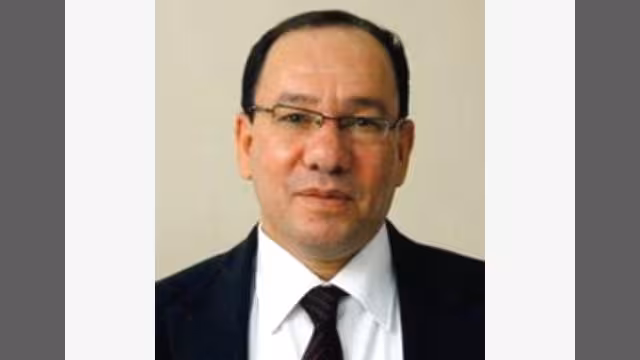 مولانا الليبر إلى حقاً.. الثائر فعلًا حسن الشافعى إمامى الأكبر