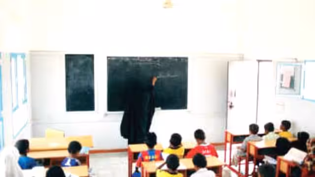 منظمة كير ودبي للعطاء يبدأن برامج لتطوير البنية التحتية لمدارس في ريف اليمن