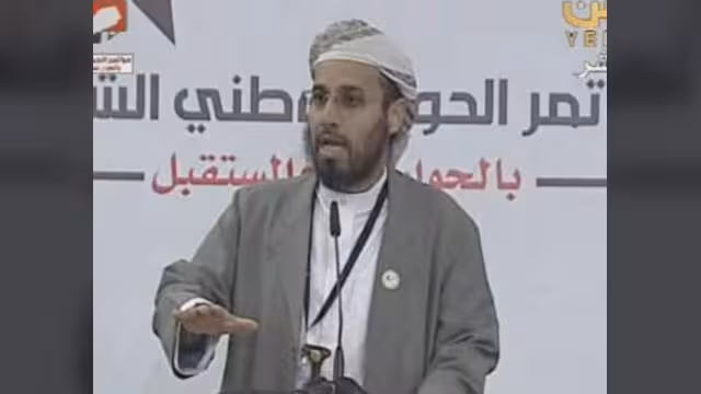 عضو مؤتمر الحوار عبدالوهاب الحميقاني يوضح حول هوية الدولة: أحزاب المشترك انقلبت على الإصلاح