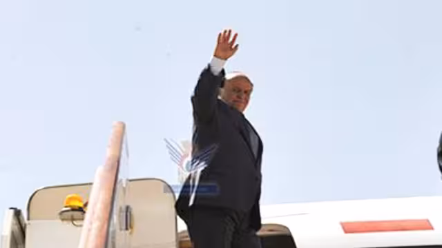 الرئيس هادي يغادر صنعاء  إلى الولايات المتحدة الأمريكية