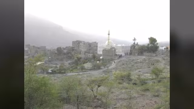 وساطة قبلية  تنجح باحتواء الخلاف بين الحوثيين والقبائل في مديرية الرضمة بإب