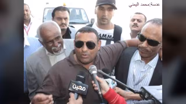 وصول البطل العالمي اليمني للملاكمة نسيم حميد كشميم  إلى صنعاء