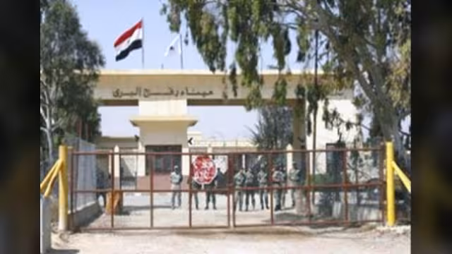 السلطات المصرية تعيد إغلاق معبر رفح