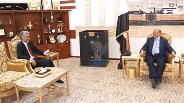 الرئيس هادي: المركزية أحد أسباب الثورات والتوجه نحو الشراكة في السلطة والثروة