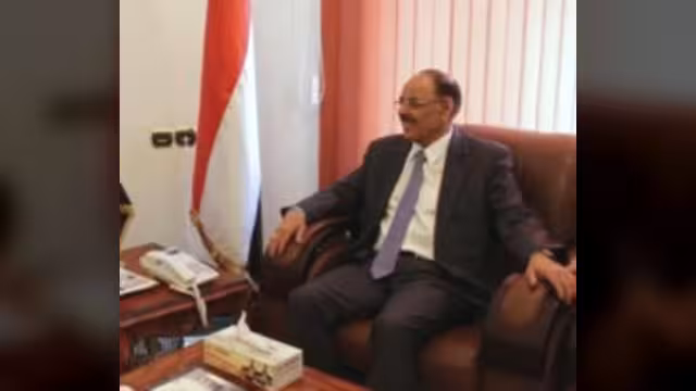 مستشار رئيس الجمهورية لشؤون الدفاع والأمن يلتقي رئيس بعثة الصليب الاحمر  ومنظمة ريبريف