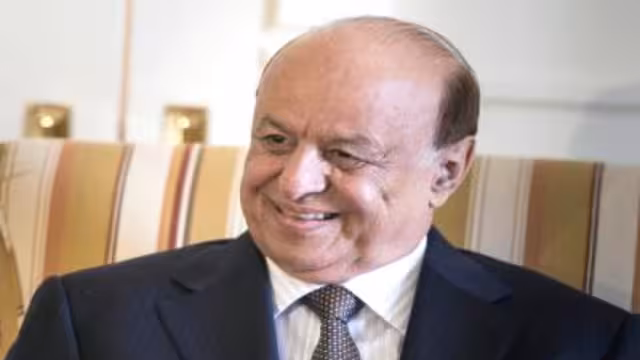 رويترز: مسؤولون يمنيون كبار يرجحون بقاء منصور هادي في منصب الرئاسة بعد 2014