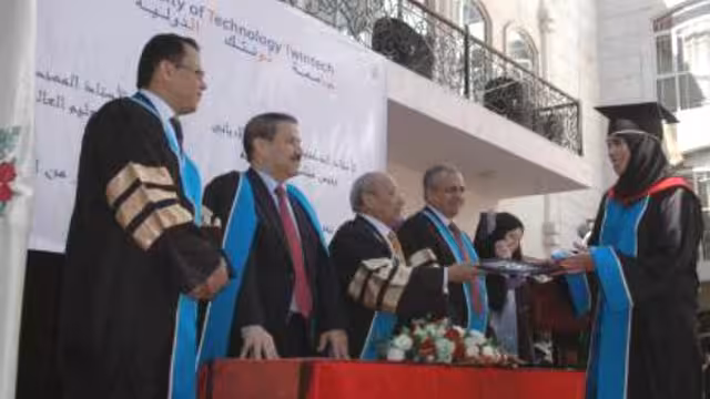 تخرج الدفعة الأولى من جامعة تونتك الدولية للتكنولوجيا بصنعاء