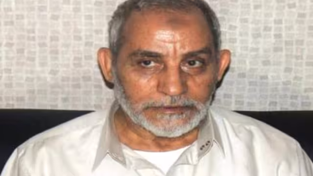 هيئة المحكمة الخاصة بمحاكمة مرشد عام الاخوان ونائبيه في مصر تتنحى مجددا