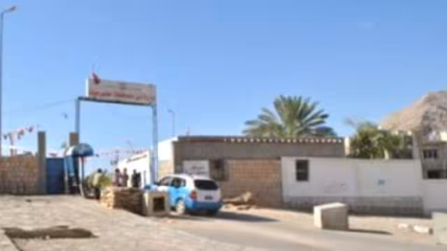 الداخلية توجه بالتحقيق في حادثة هروب 22 سجيناً بسيئون
