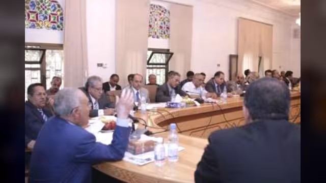 المؤتمر يجتمع برئاسة صالح وحضور الإرياني ويقر ملاحظاته على وثيقة بن عمر
