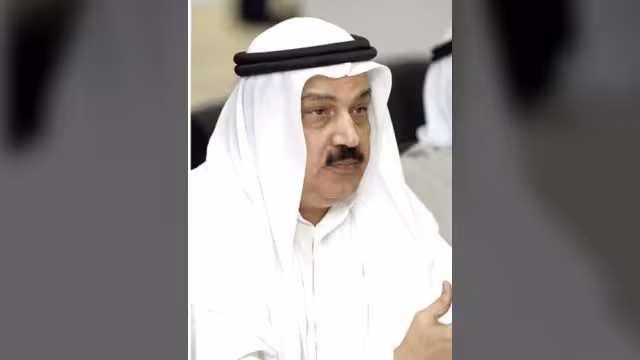 الدكتور عبد الله عمران رئيس مجلس إدارة دار الخليج للصحافة في ذمة الله (سيرة)