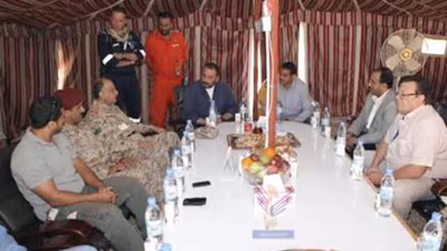 وزير الدفاع: أبناء حضرموت لن يسمحوا بزعزعة الأمن