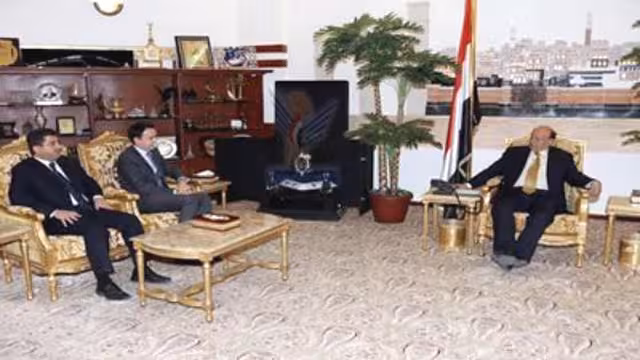 الرئيس هادي يستقبل وفد شركة توتال ويؤكد على ضرورة رفع وتيرة الإنتاج
