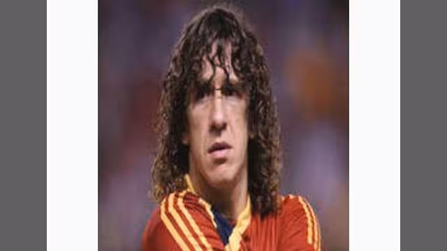 رسميًا: بويول يُعلن رحيله عن برشلونة