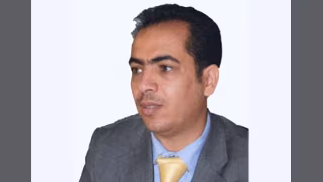 احتجاز الزميل أحمد الزرقة في مطار صنعاء ونقابة الصحفيين تطالب بإطلاق سراحه