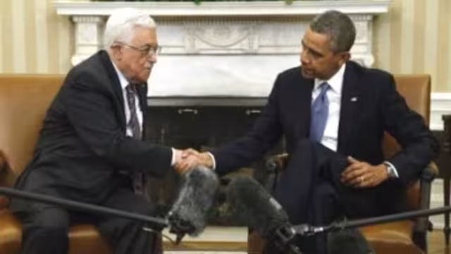 أوباما يحث الرئيس الفلسطيني على المجازفة من أجل السلام مع إسرائيل
