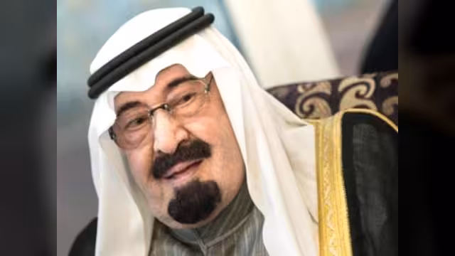 العاهل السعودي في جدة بعد ارتفاع ضحايا "كورونا" إلى 85