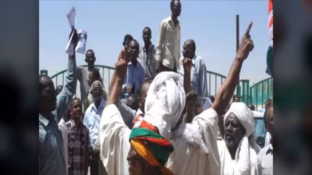 مظاهرات بالسودان تطالب بالإفراج عن المهدي