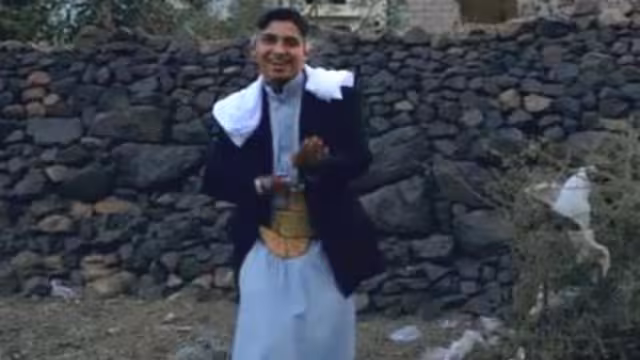 (هابي يمن).. شباب اليمن يرقصون بحثاً عن السعادة