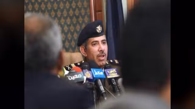 وزير الداخلية اليمني يستقيل احتجاجاً على سياسة هادي