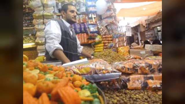 العيد في اليمن.. تشاعيل وعَسْب وأعراس وبَرَع!