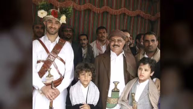 بغياب حسين الجسمي ومريام فارس.. صالح يحتفل بزفاف نجله في منزله