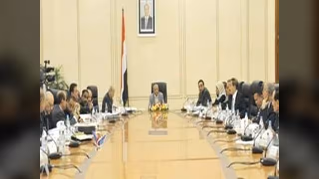 مجلس الوزراء يستعرض تقرير اللجنة الرئاسية المكلفة بالتفاوض مع الحوثيين