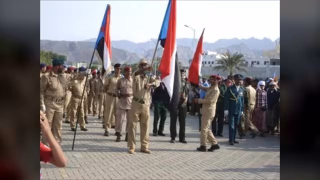 عروض عسكرية للحراك الجنوبي في "يوم الجيش"