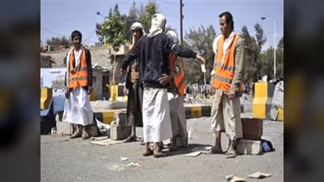 الحوثيون يضيّقون الخناق على صنعاء