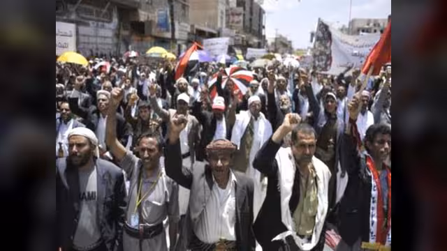 اشتباكات في صنعاء... ومجموعة العشر تدين أنشطة الحوثيين