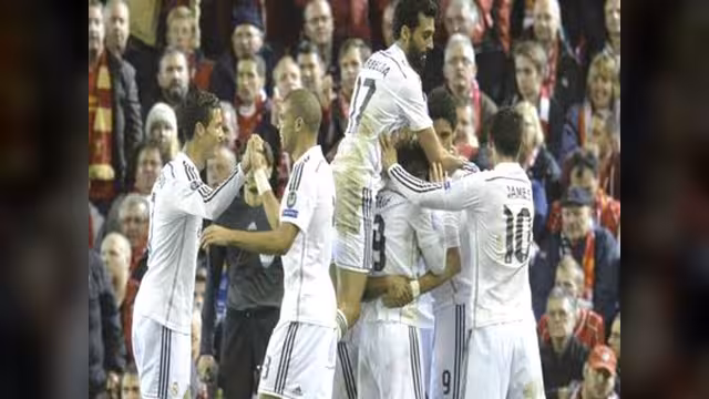 ريال مدريد يسحق ليفربول بثلاثية ويؤكد جديته في الحفاظ على اللقب (فيديو)