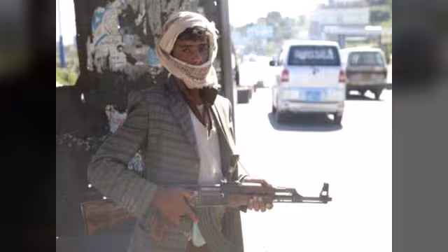 الحوثيون يسيطرون على قلعة تاريخية في الحديدة