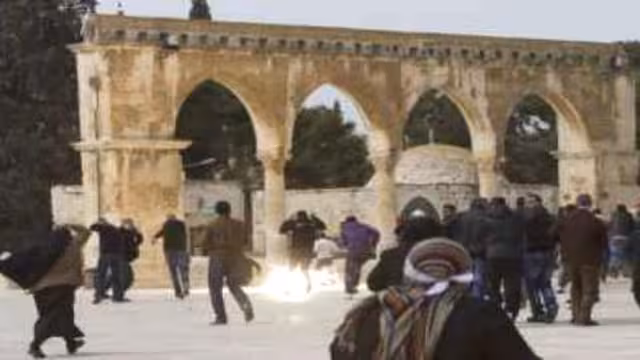 112 اعتداءً إسرائيلياً على المسجد الأقصى ودور العبادة بنوفمبر