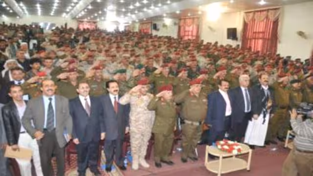 عسكريو اليمن يدشنون هيئة وطنية للحفاظ على "ما تبقّى" من الجيش والأمن