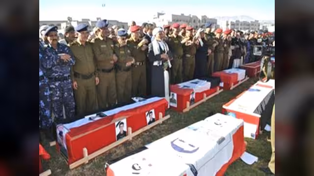 تشييع جثامين شهداء مجزرة بوابة كلية الشرطة بصنعاء