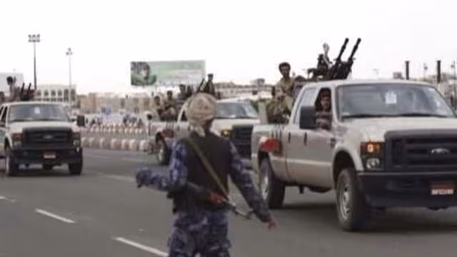 الحوثيون حول تبة النهدين واجتماع لجنة مكونة من الصماد والرويشان والصبيحي