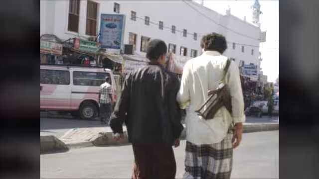 سقوط مصابين في اشتباكات بين قوات الأمن ومسلحين في عدن ولحج