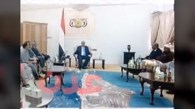 هادي يجتمع بعدد من المحافظين  في عدن