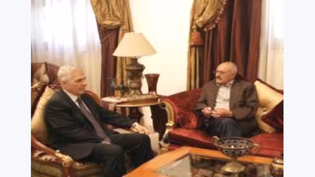 صالح يستقبل سفير روسيا لدى اليمن