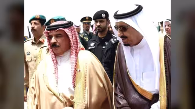 قمة الرياض تقر مخرجات الحوار اليمني