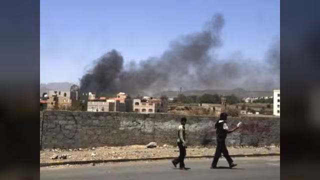 طيران التحالف يقصف مواقع للحوثيين بصنعاء وتعز والحديدة