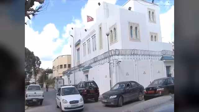 تعبئة بتونس بعد اختطاف عشرة من أفراد قنصليتها بطرابلس