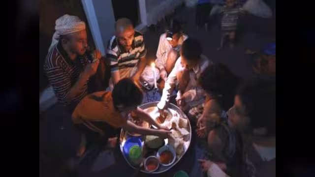 الكهرباء تشاطر اليمنيين "الصيام"