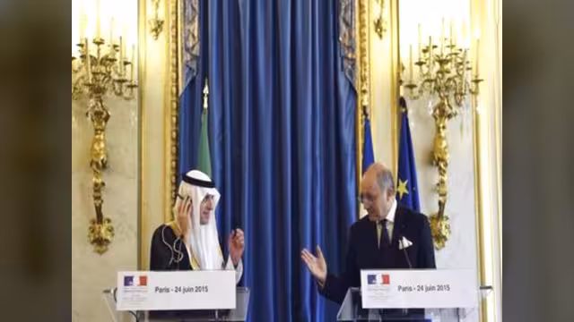 فرنسا تدرس بناء مفاعلين نوويين بالسعودية