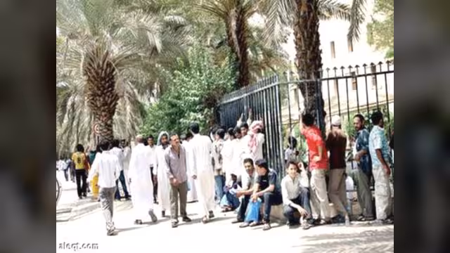 نحو 300 يمني في جيزان السعودية يشكون ايداعهم السجن دون تصحيح أوضاعهم