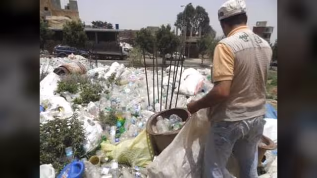 جبلٌ بلاستيكي في اليمن