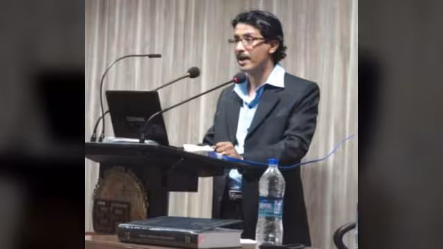 الدكتوراه بامتياز للباحث اليمني عبدالله الحريبي من جامعة " ايفلو" حيدرآباد بالهند