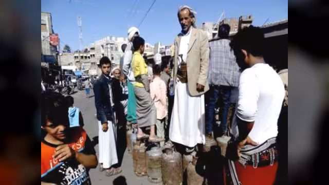 تمدُد السوق السوداء لغاز الطهو في اليمن.. والأسعار خيالية